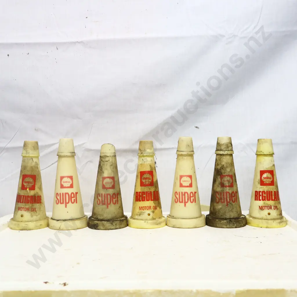 Shell Motor Oil Plastic Oil Pourers Image 1++