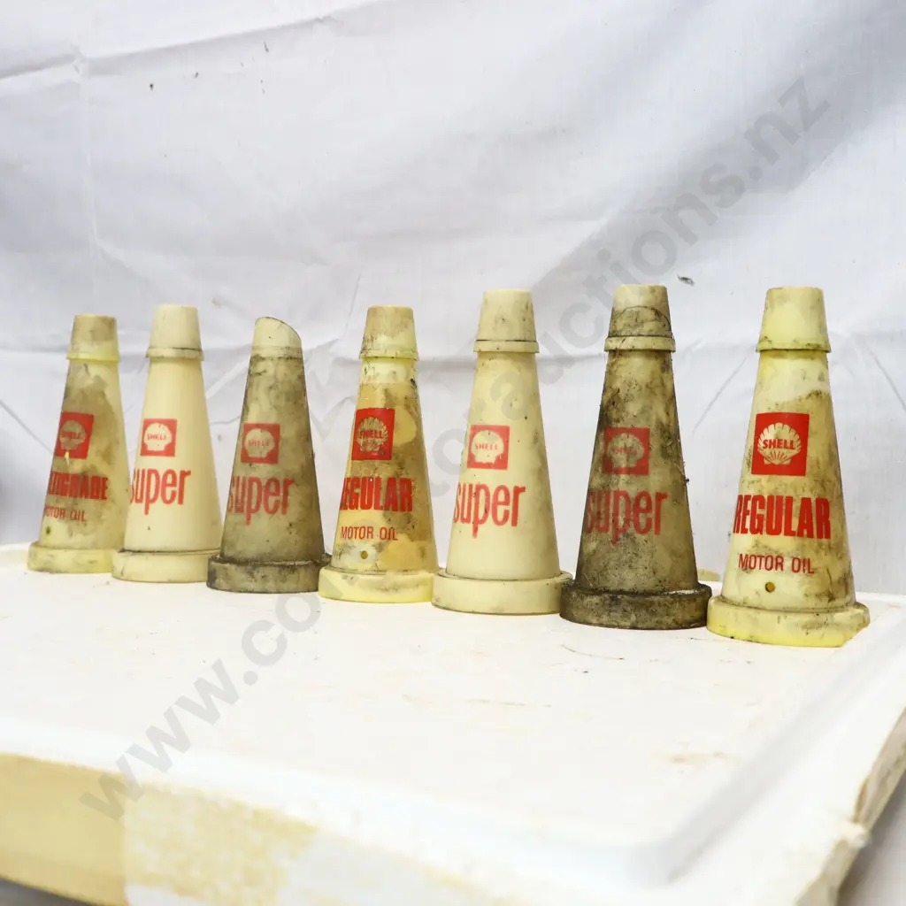 Shell Motor Oil Plastic Oil Pourers Image 1++