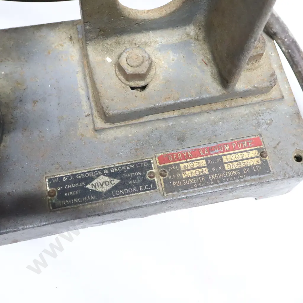 Vintage Vacuum Pump Image 1++