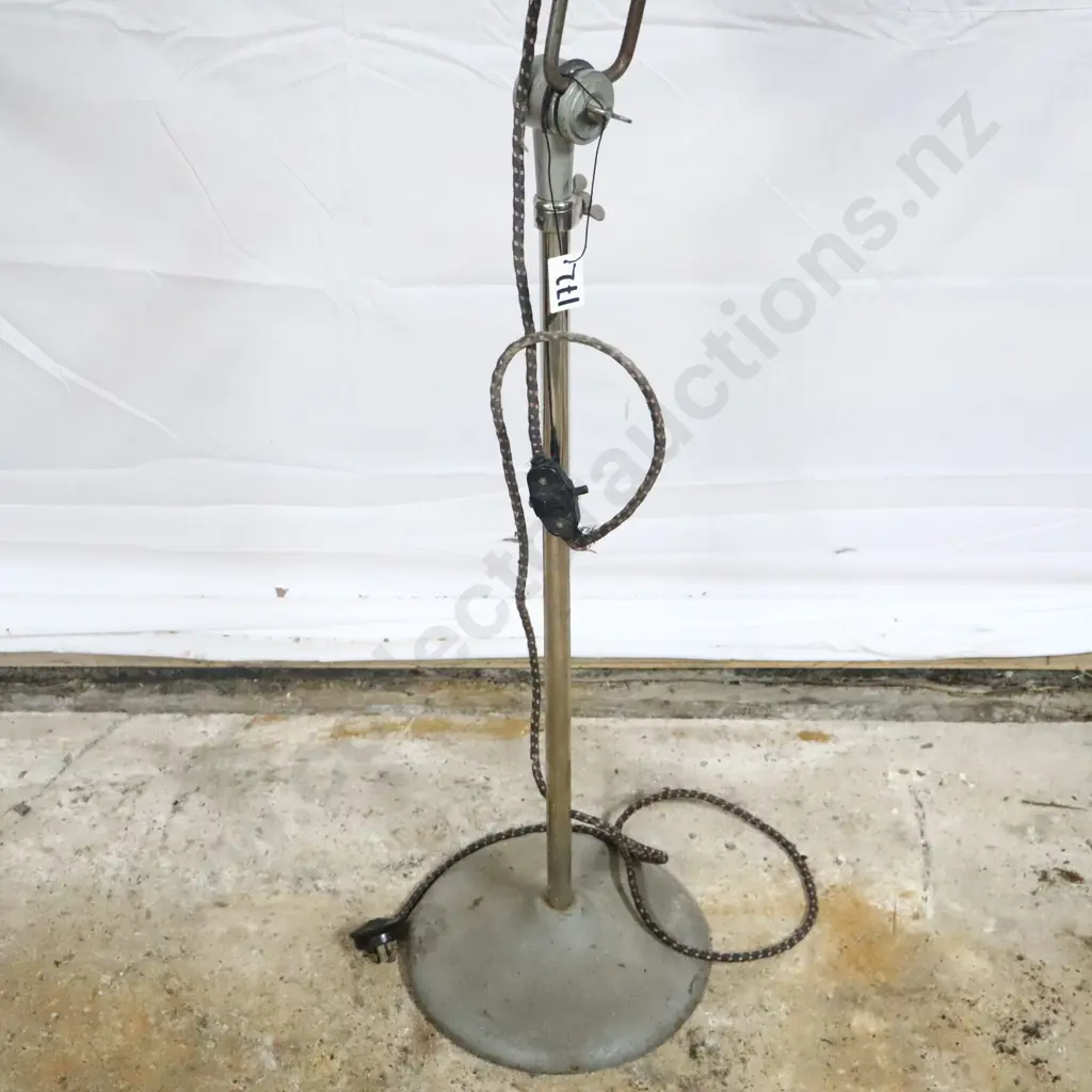 Vintage Infratherm Floor Lamp Image 1++