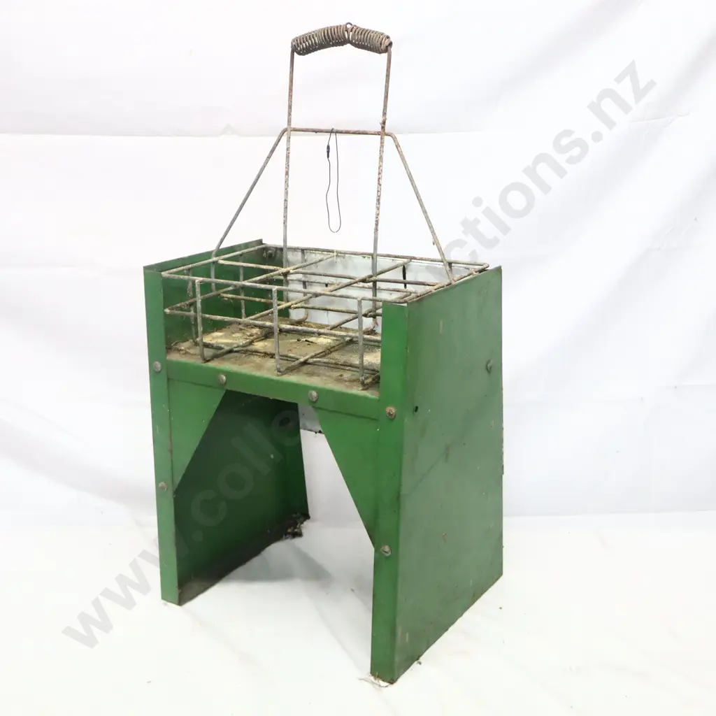 Castrol Motor Oil Bottle Rack Image 1++