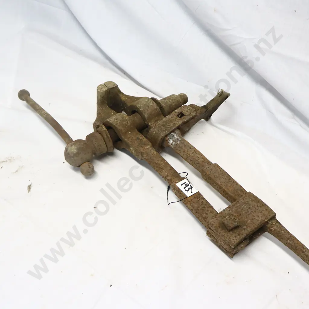 Vintage Blacksmiths Vice Image 1++