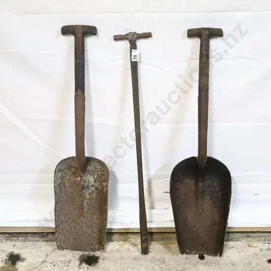 Steam Train Coal Shuffles And Tirau's Longest Hammer
