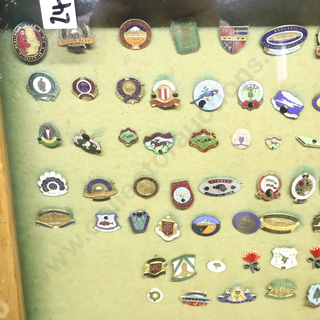 Bowling Club Badge & Memorabilia Display Case Image 1++