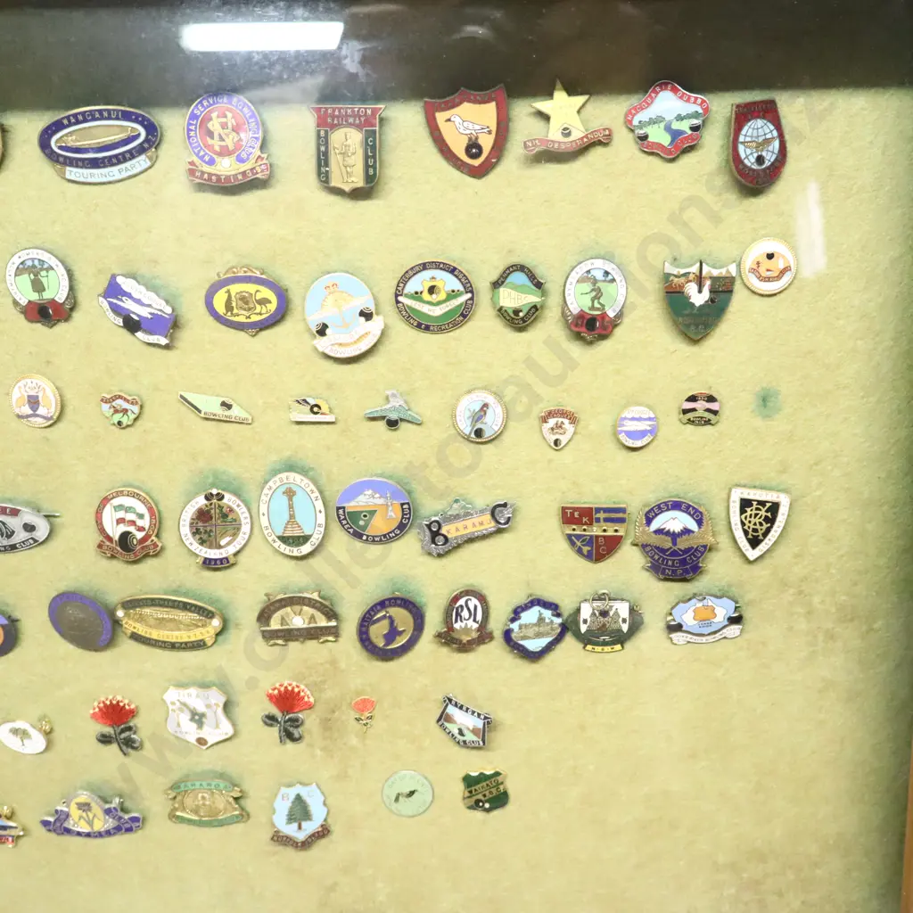 Bowling Club Badge & Memorabilia Display Case Image 1++