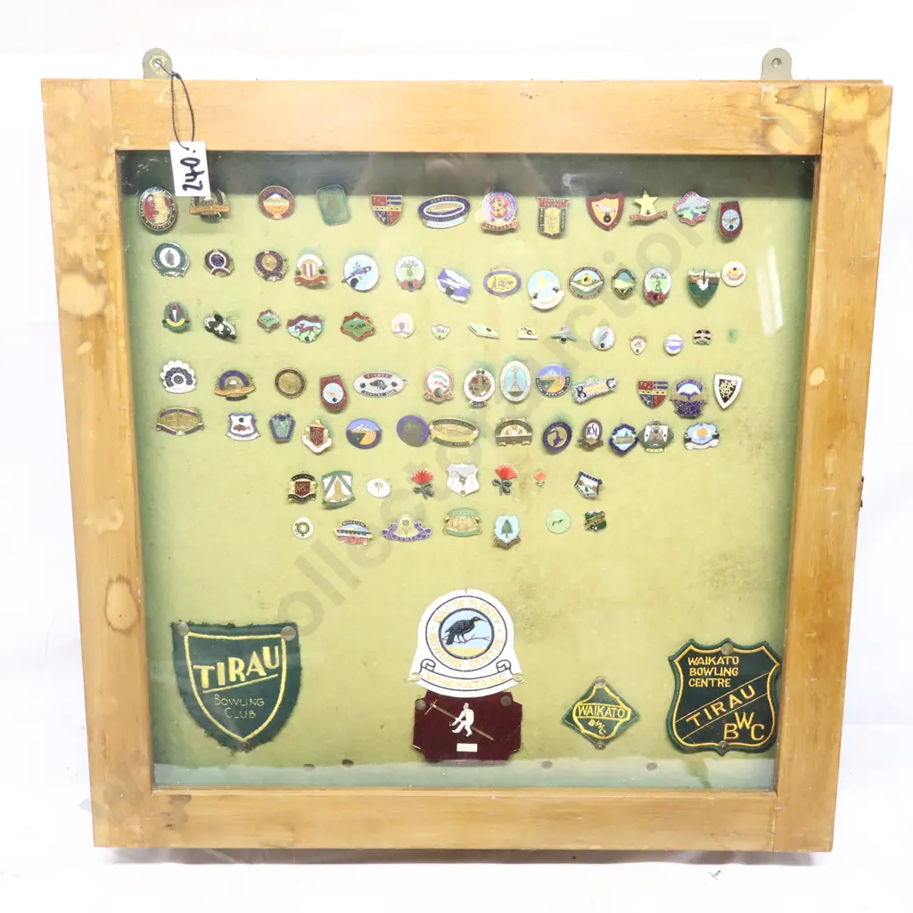 Bowling Club Badge & Memorabilia Display Case Image 1++
