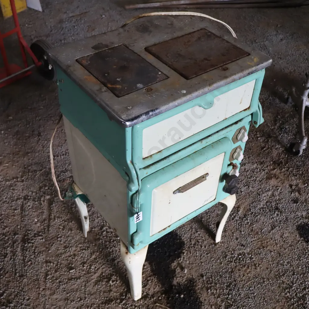 Vintage Jackson Electric Stove Image 1++