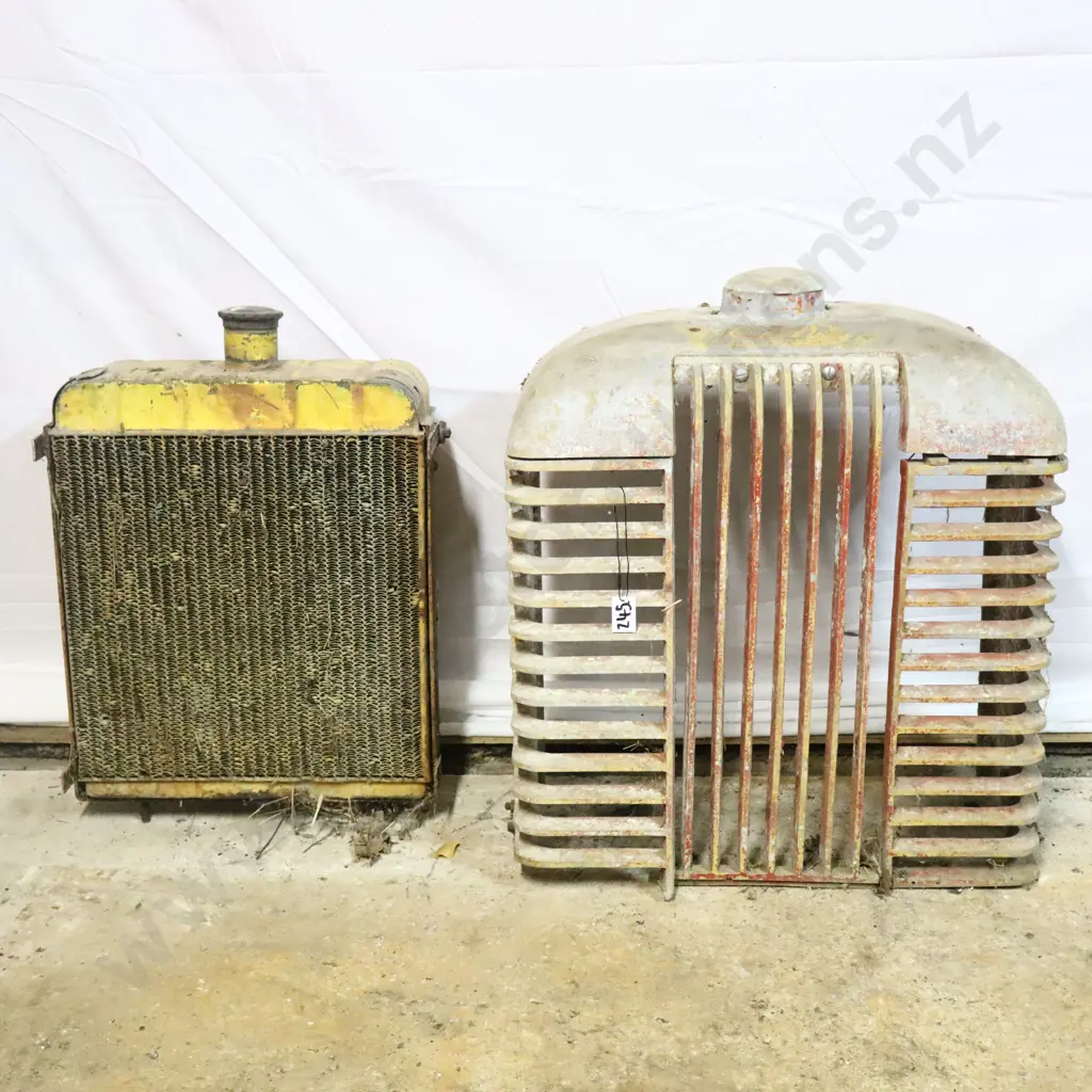 Vintage Loyd Radiator and Grille Image 1++
