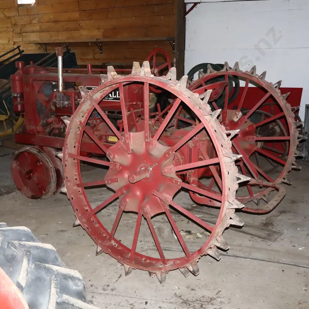 Vintage F12 Farmall Tractor Image 1++
