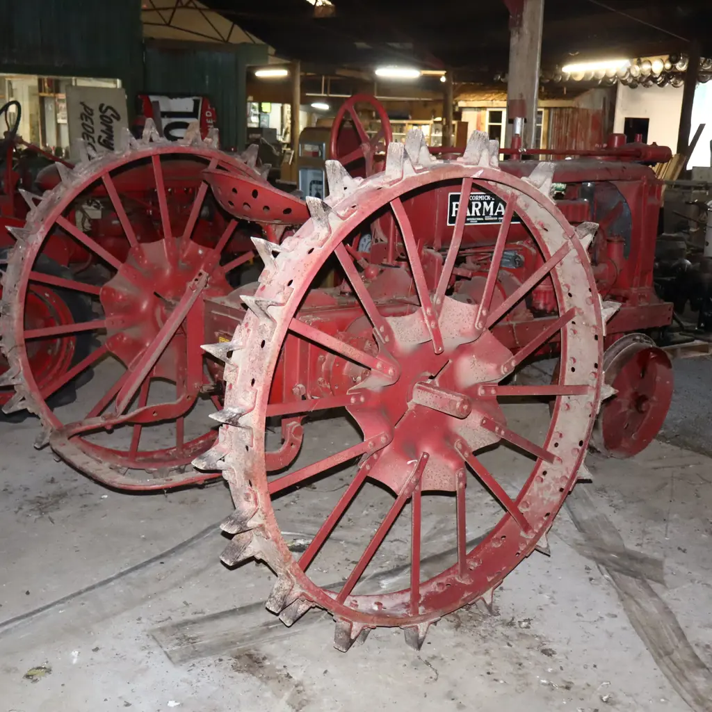 Vintage F12 Farmall Tractor Image 1++