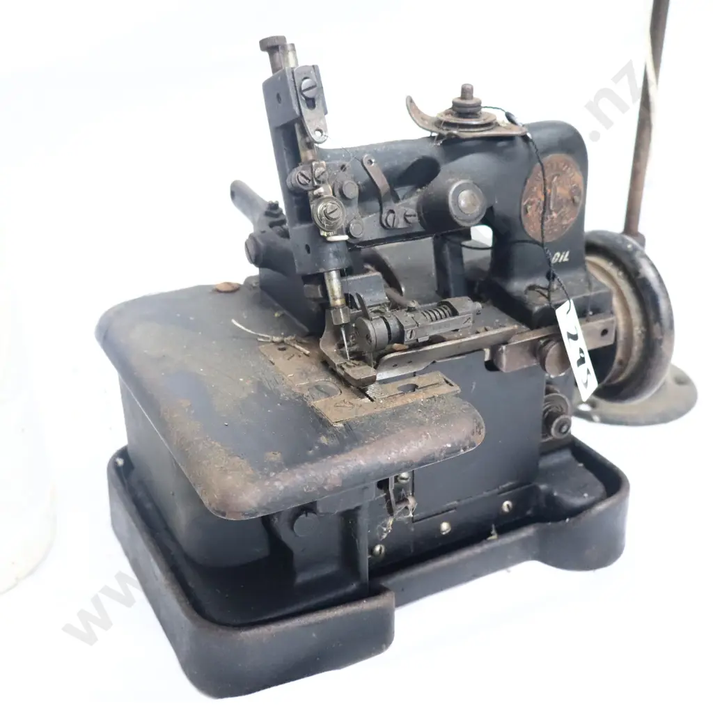 Vintage Industrial Overlocker Sewing Machine Image 1++