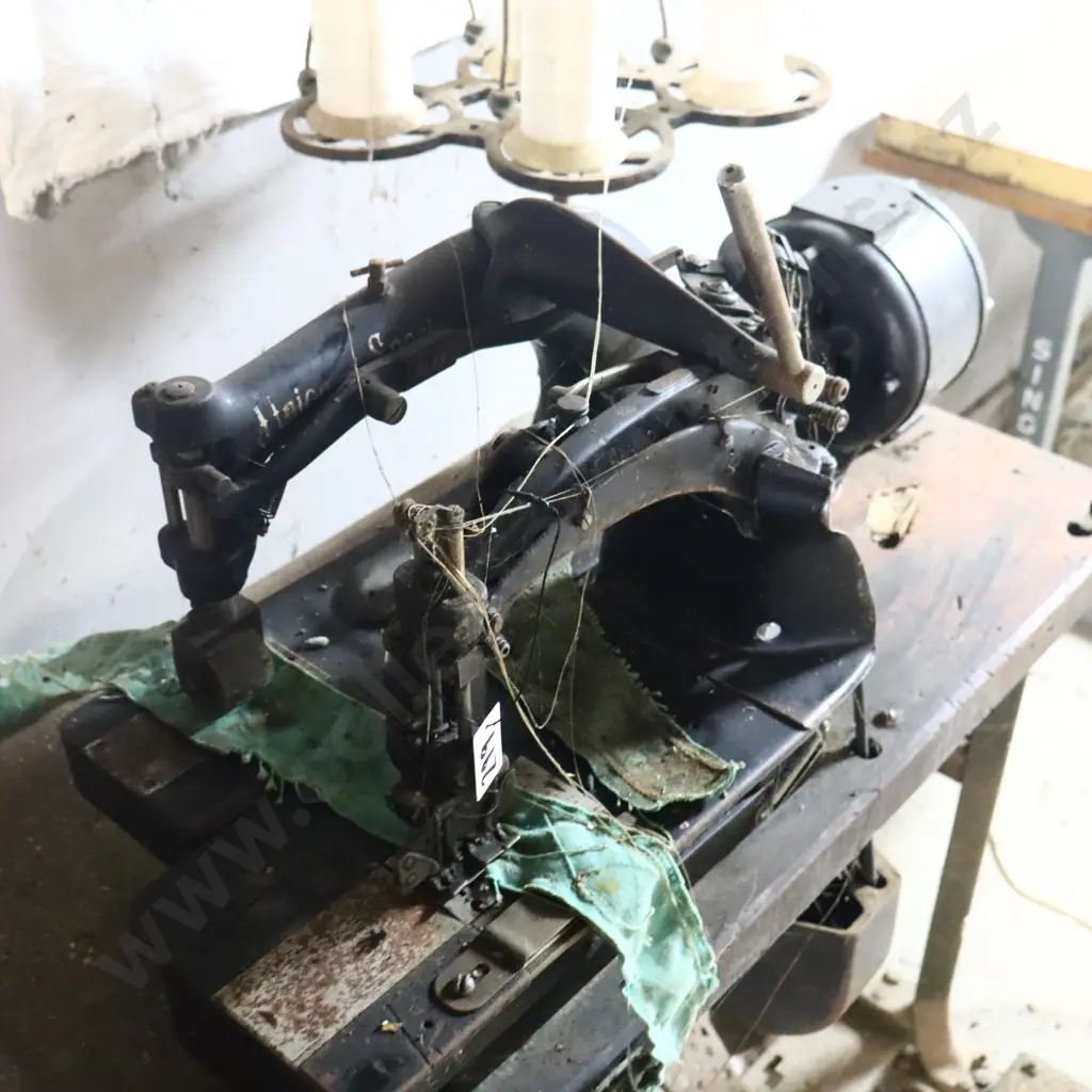 Union Special Industrial Sewing Machine Image 1++