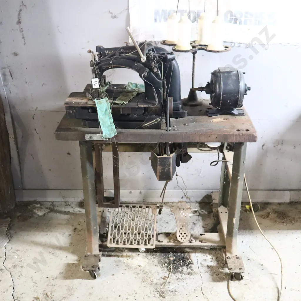 Union Special Industrial Sewing Machine Image 1++