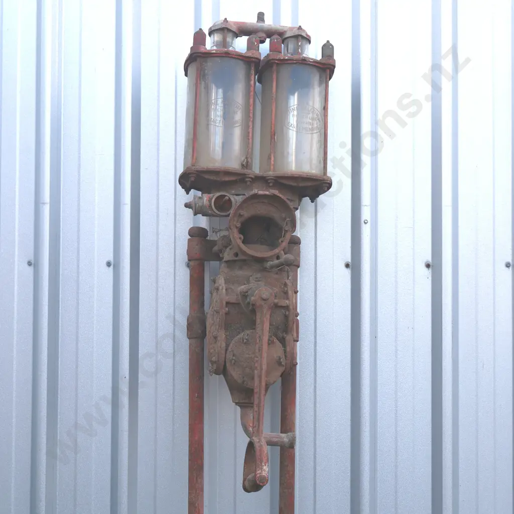 Rare Early Chariot Pump Visible Petrol Bowser Image 1++