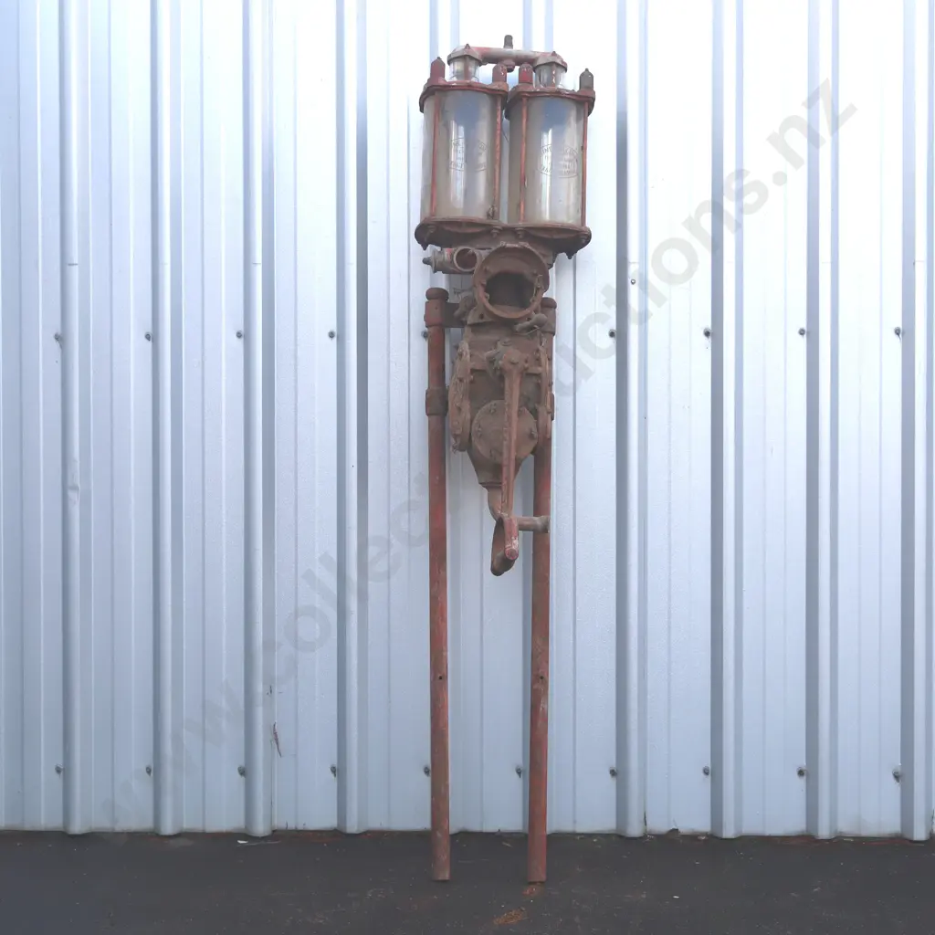 Rare Early Chariot Pump Visible Petrol Bowser Image 1++