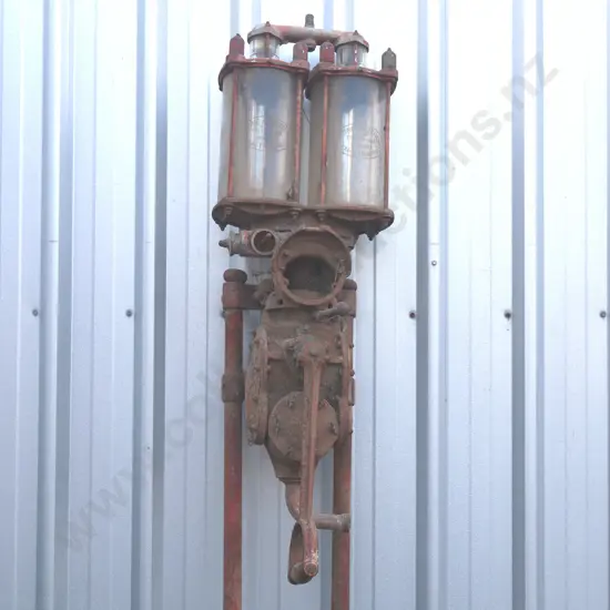 Rare Early Chariot Pump Visible Petrol Bowser