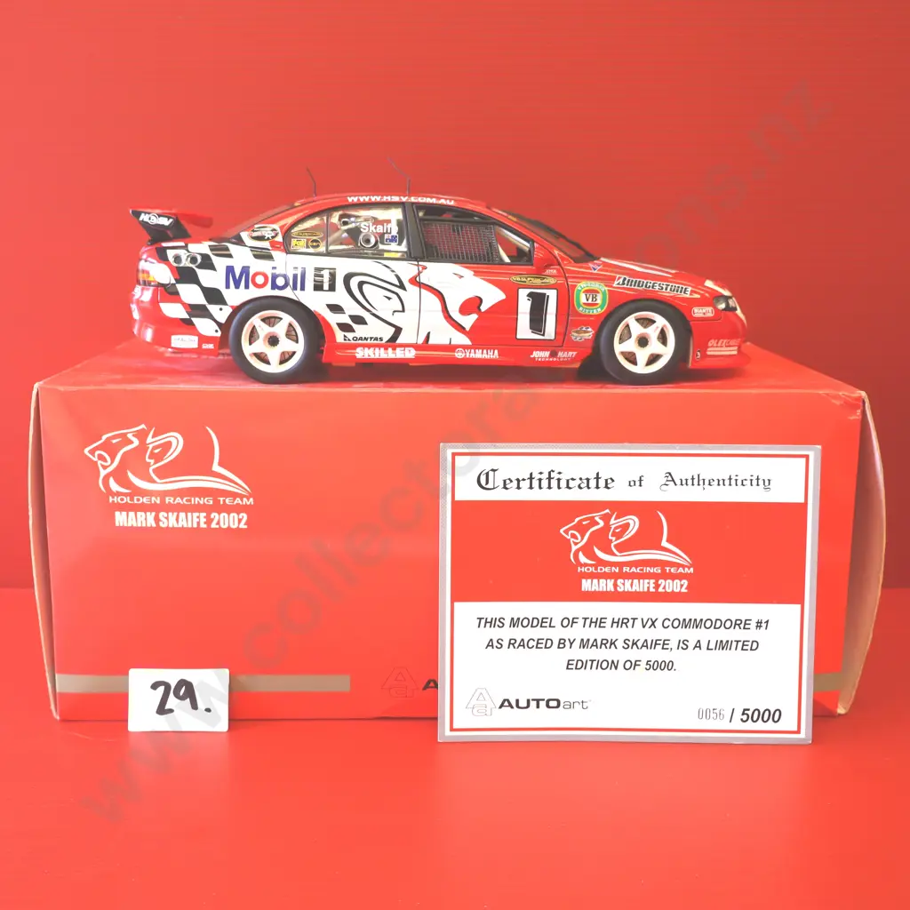 Holden Commodore VX – Holden Racing Team #1 – Mark Skaife – 2002 Image 1++