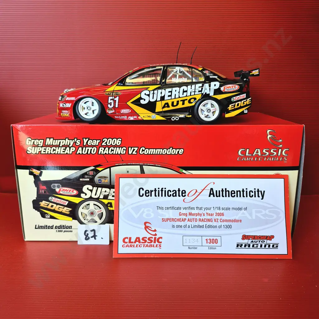 BOX CORRECTED Holden Commodore VZ – Supercheap Auto Racing – Greg Murphy – 2006 Image 1++