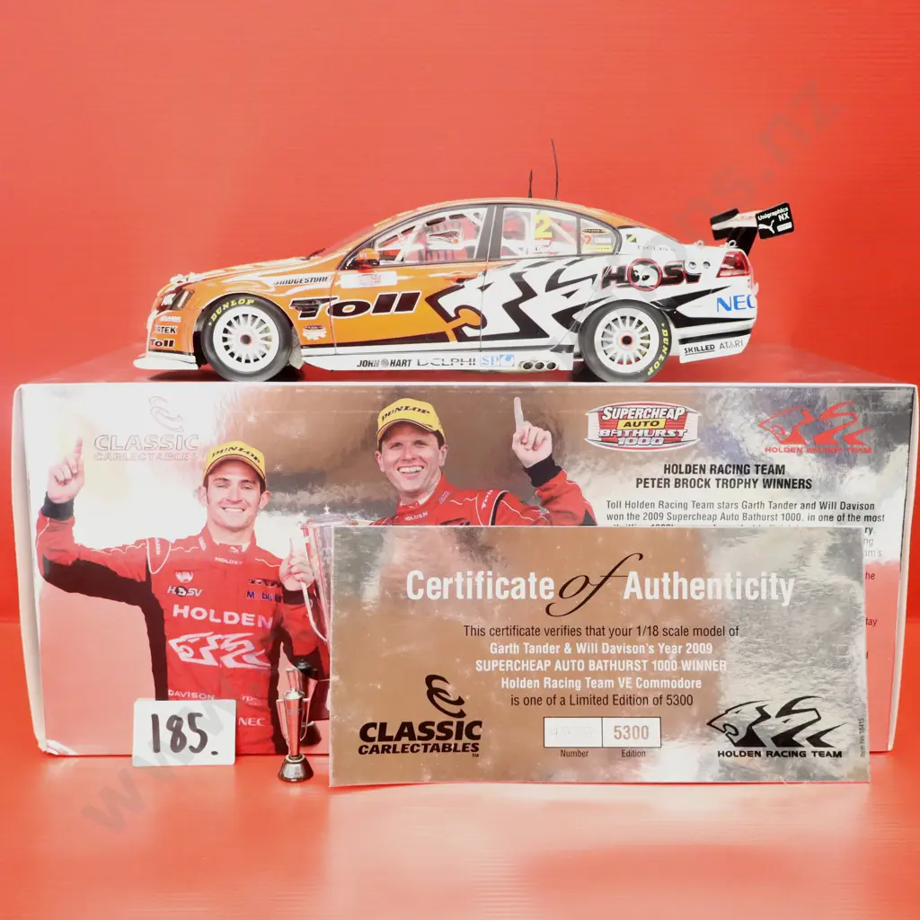 Holden Commodore VE HRT Bathurst 1000 Winner – Garth Tander & Will Davison 2009 Image 1++