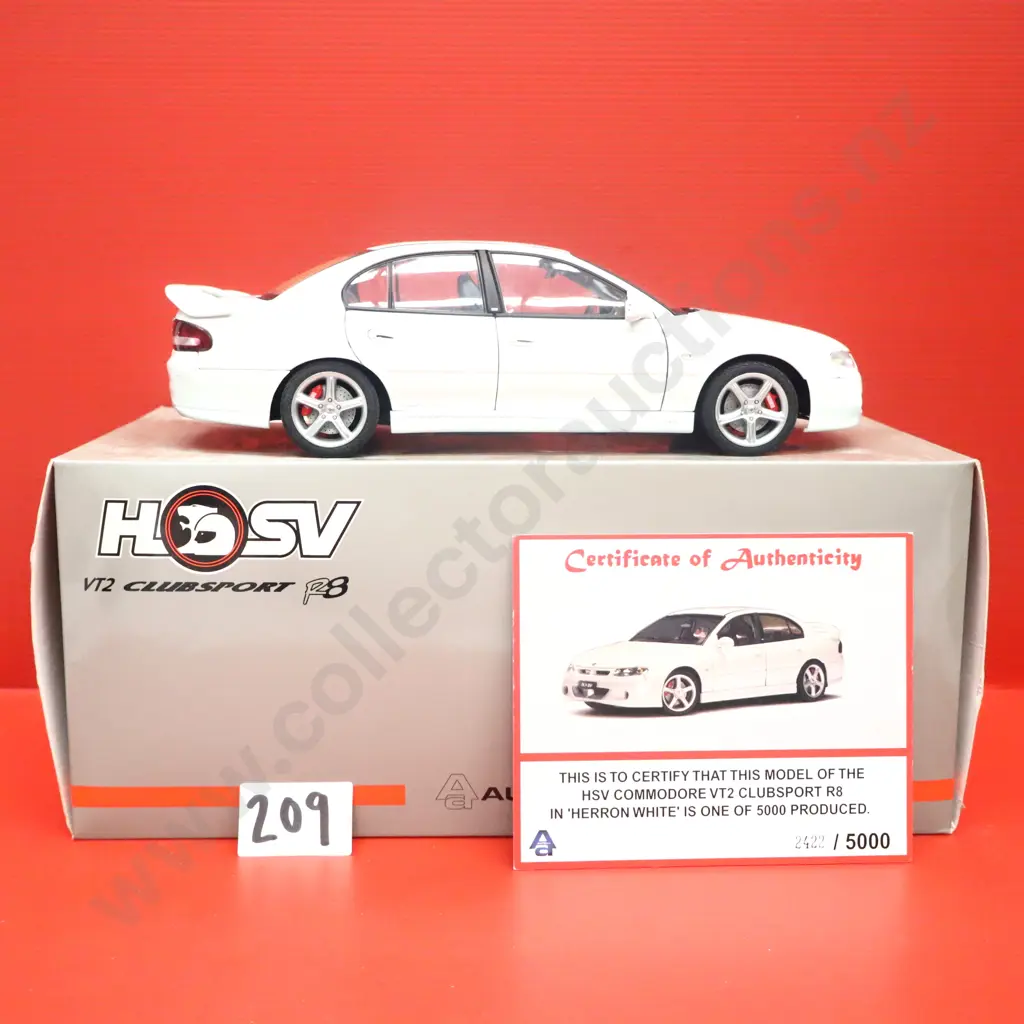 HSV Clubsport VT2 R8 – Herron White Image 1++
