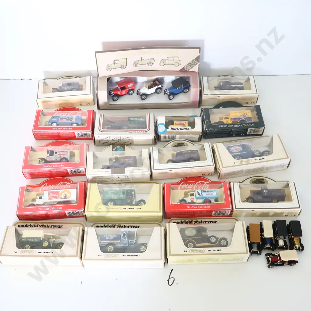 Assorted Boxed Die-Cast Vehicles Approx 25  Image 1++