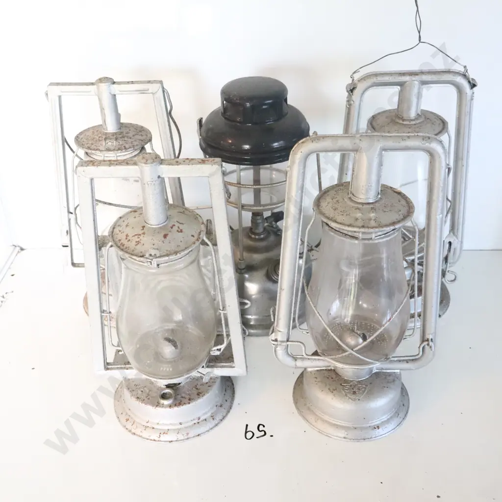 Tilly Lamp And Kerosene Lamps Image 1++