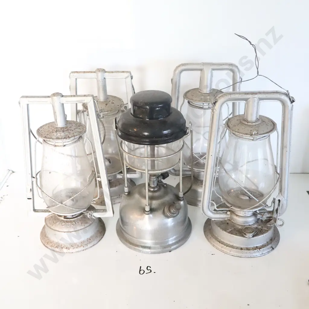 Tilly Lamp And Kerosene Lamps Image 1++