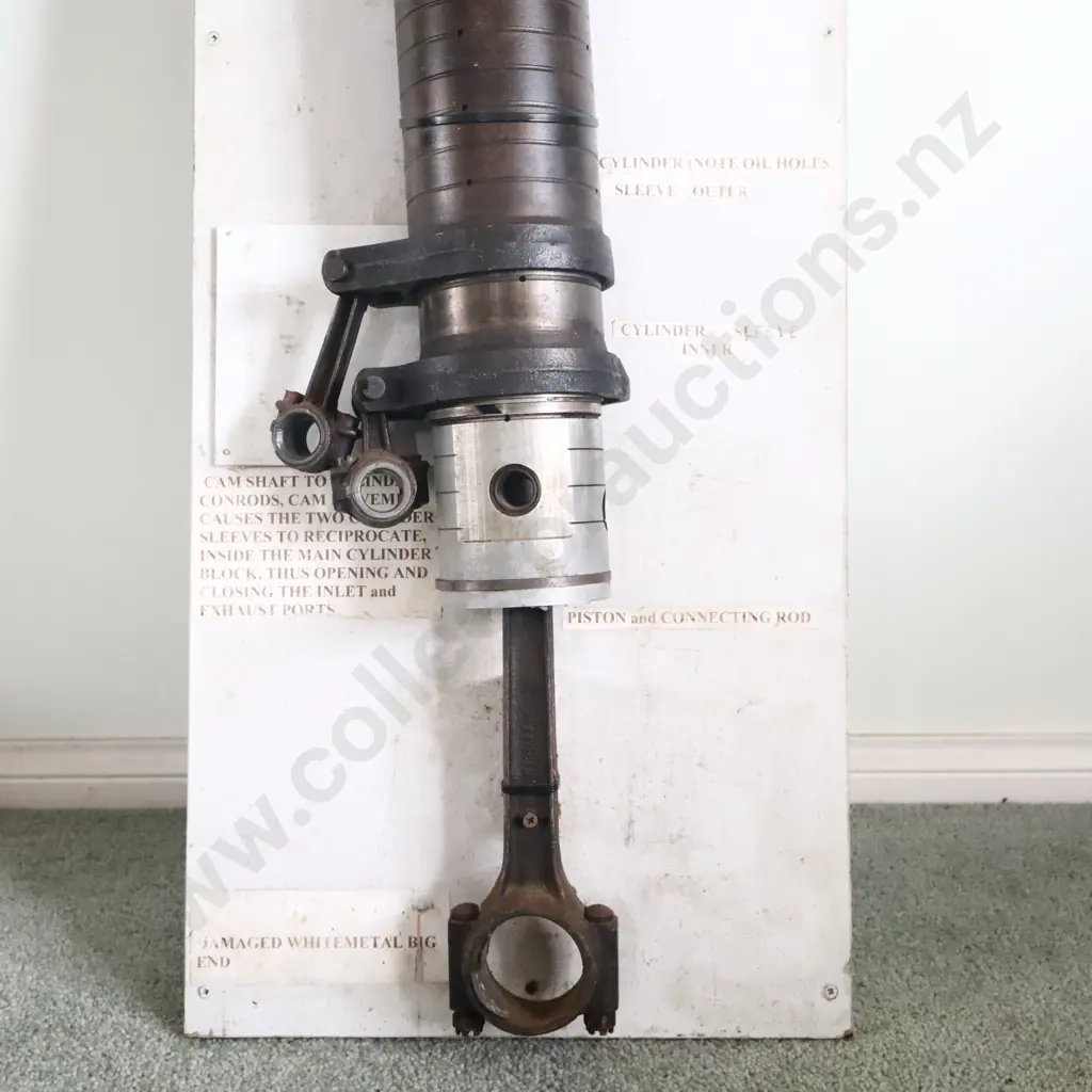 Knight Sleeve Valve Engine Cylinder Assembly Image 1++