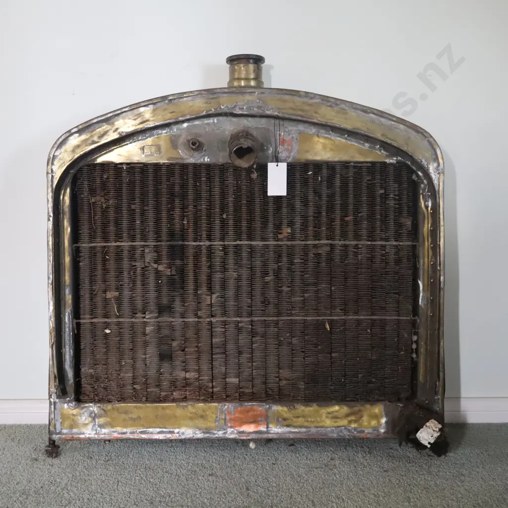 Veteran Diamond T Truck Radiator  Image 1++