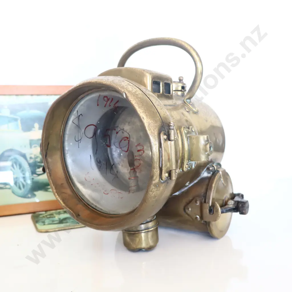 1914 Morris Oxford Headlight Image 1++