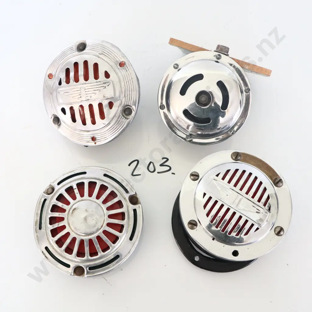 Vintage Horns X 4 Image 1++