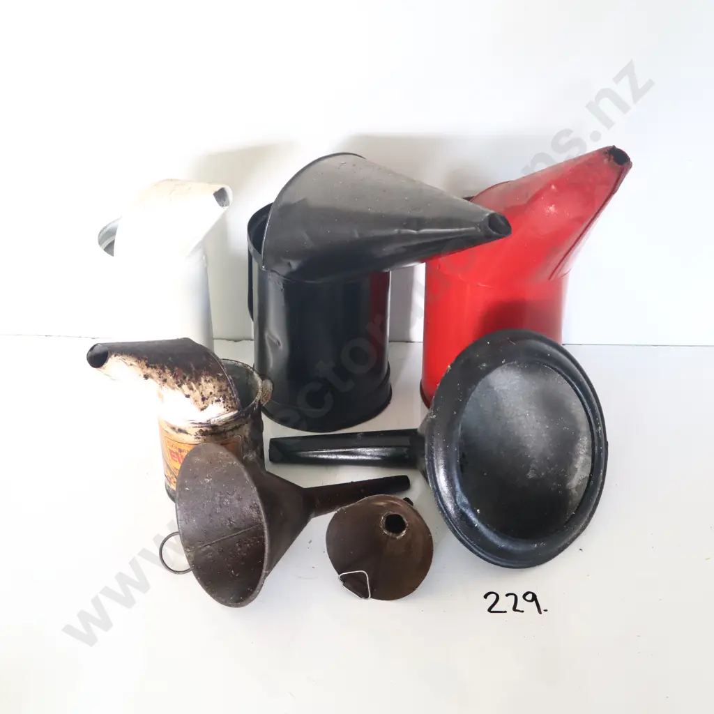 Oil Dippers X 4. Funnels X 3 Image 1++