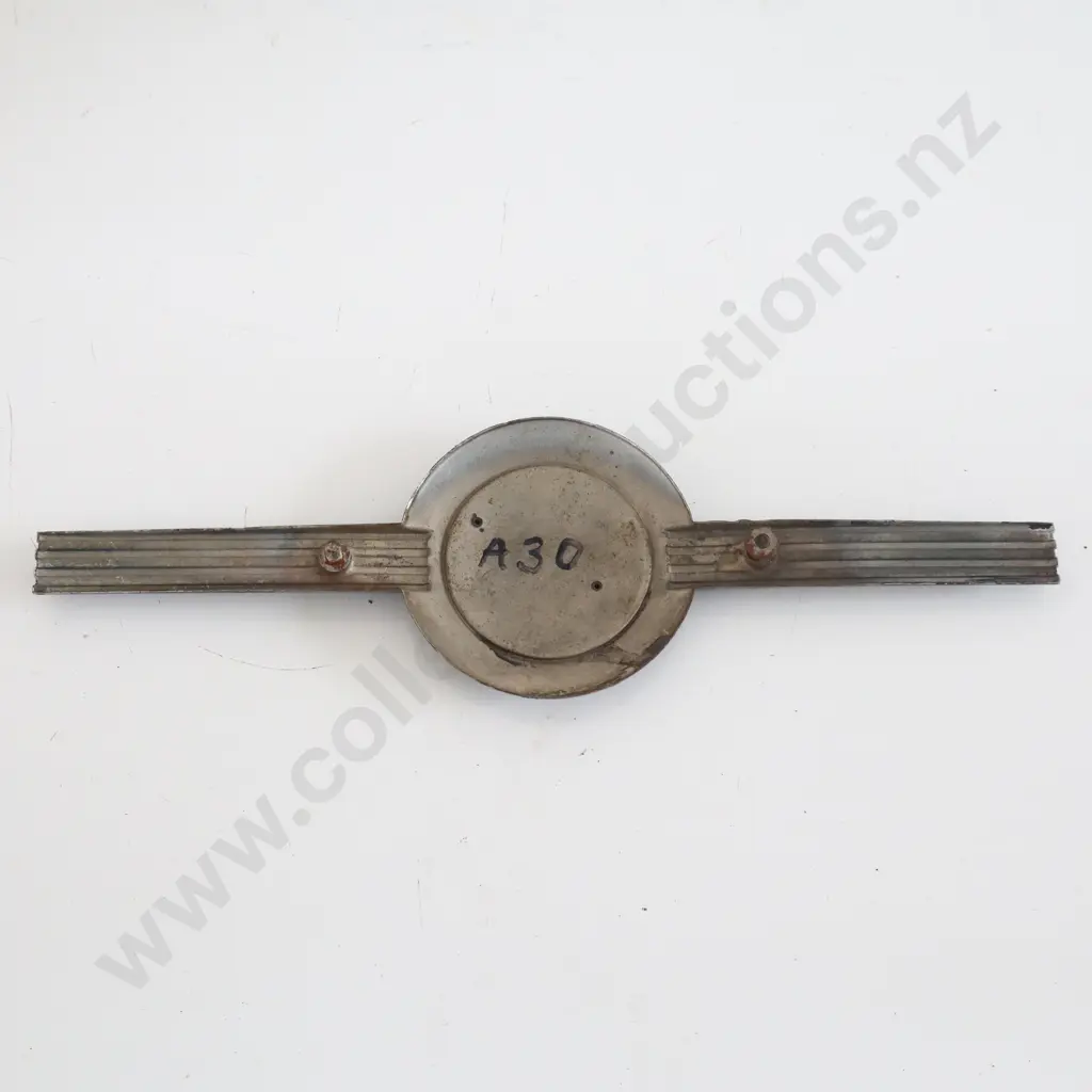 Rare McLaughin Canada Buick Enamel Badge Image 1++