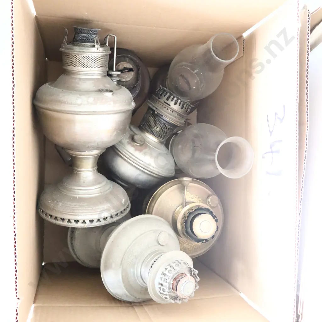 Box Kerosene Lamps, Chimneys  Image 1++